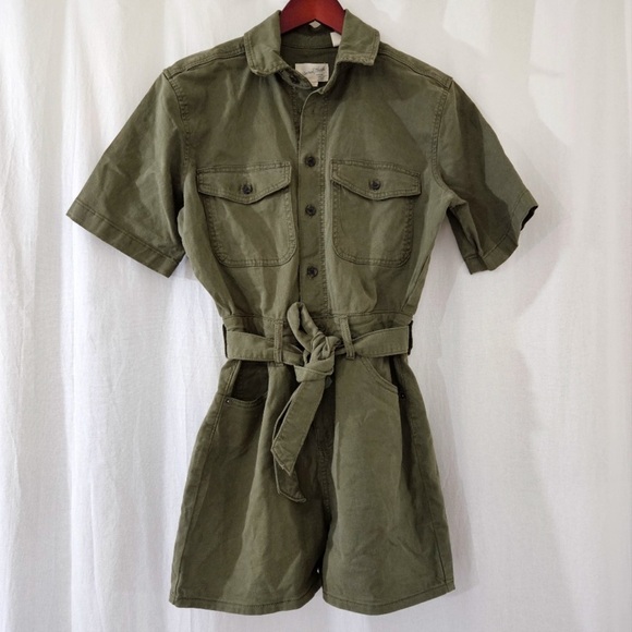 Universal Thread Olive Green Short Sleeve Romper/ Size: 2 - Picture 4 of 7